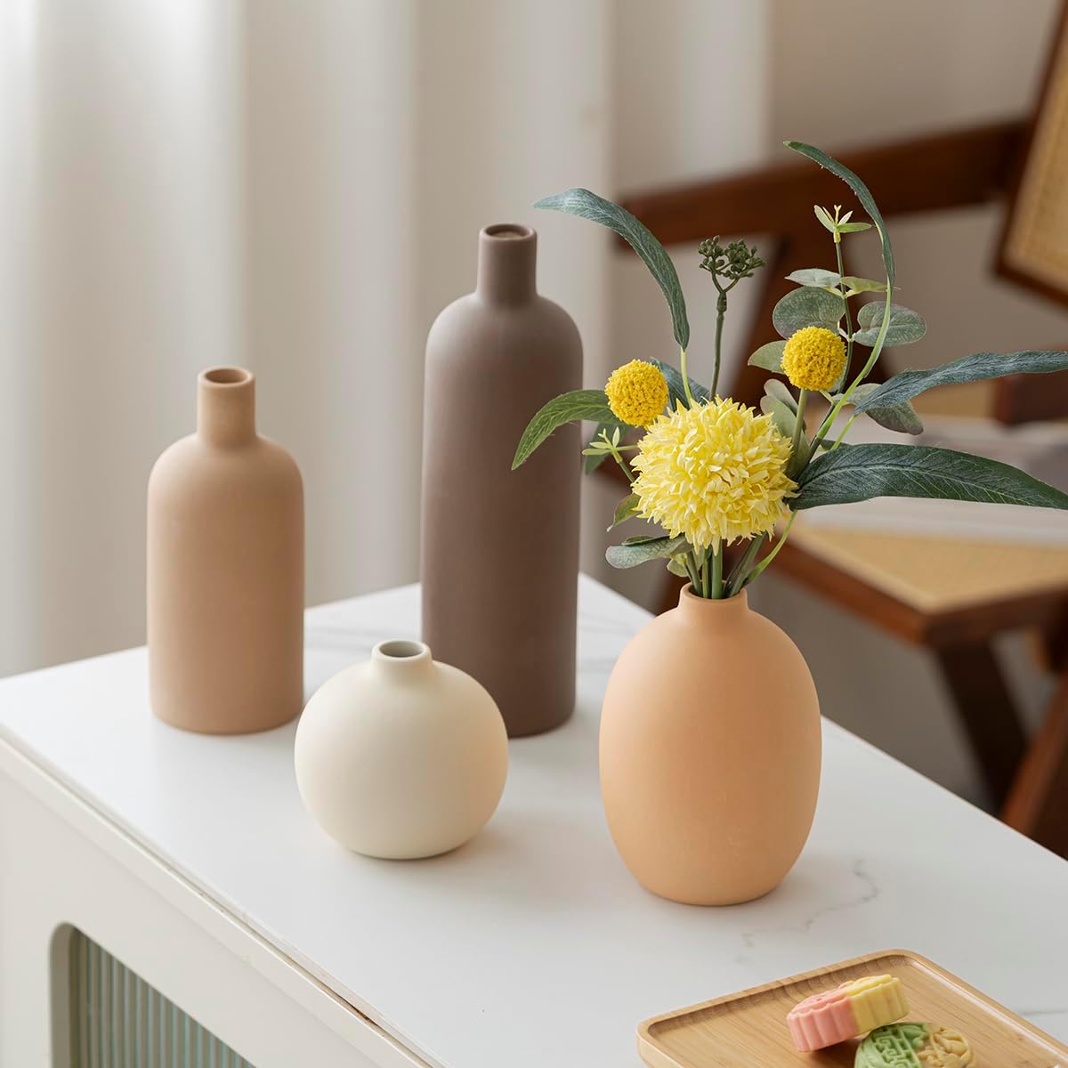 Elevate Your Space with Our Modern 4-Piece Ceramic Vase Set in Elegant Coffee Mix - Perfect for Home Décor and Gifting