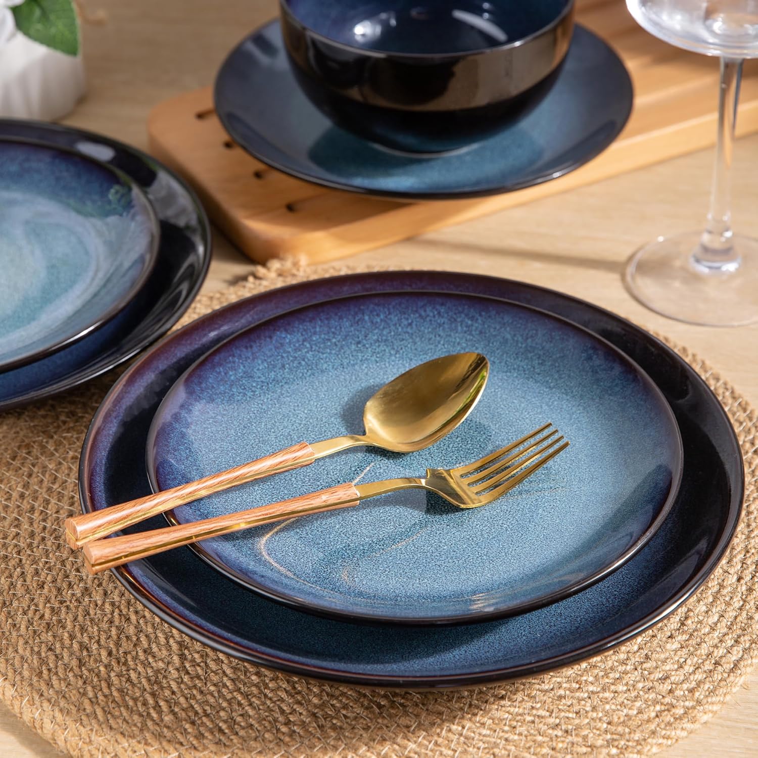Elevate Your Dining Experience with Our Elegant Ceramic Dinnerware Set for 4 - Stylish, Durable, and Microwave Safe Stoneware Plates and Bowls
